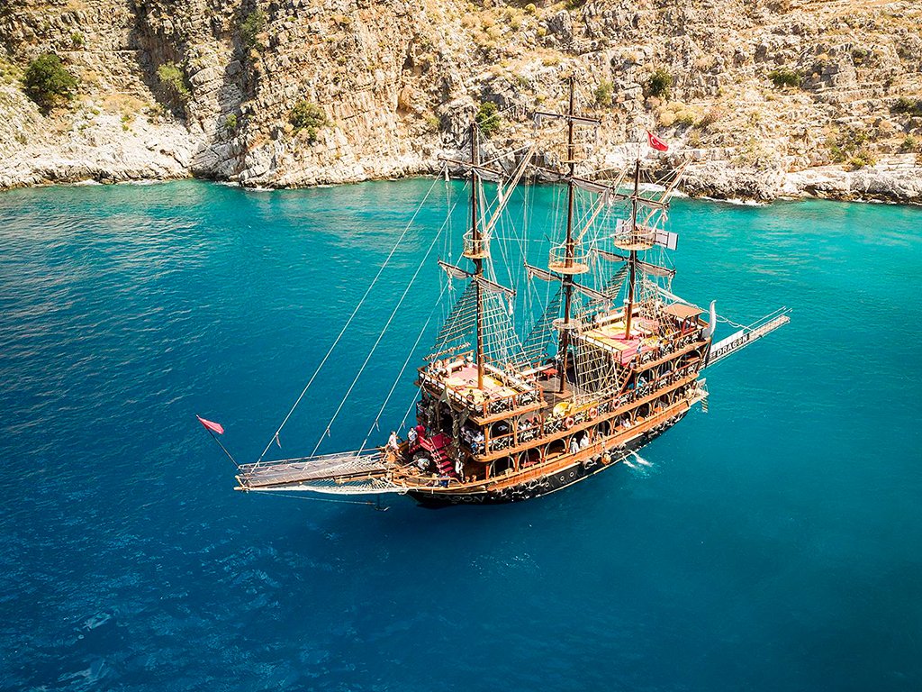 Kemer Korsan Tekne Turu