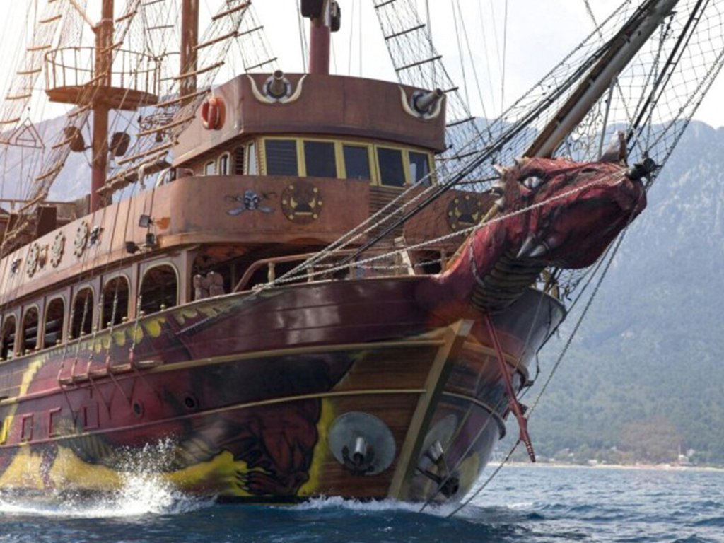 Kemer Korsan Tekne Turu