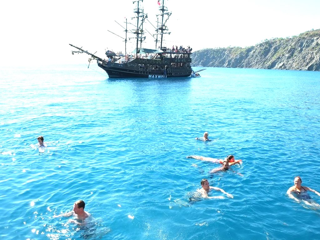 Kemer Korsan Tekne Turu