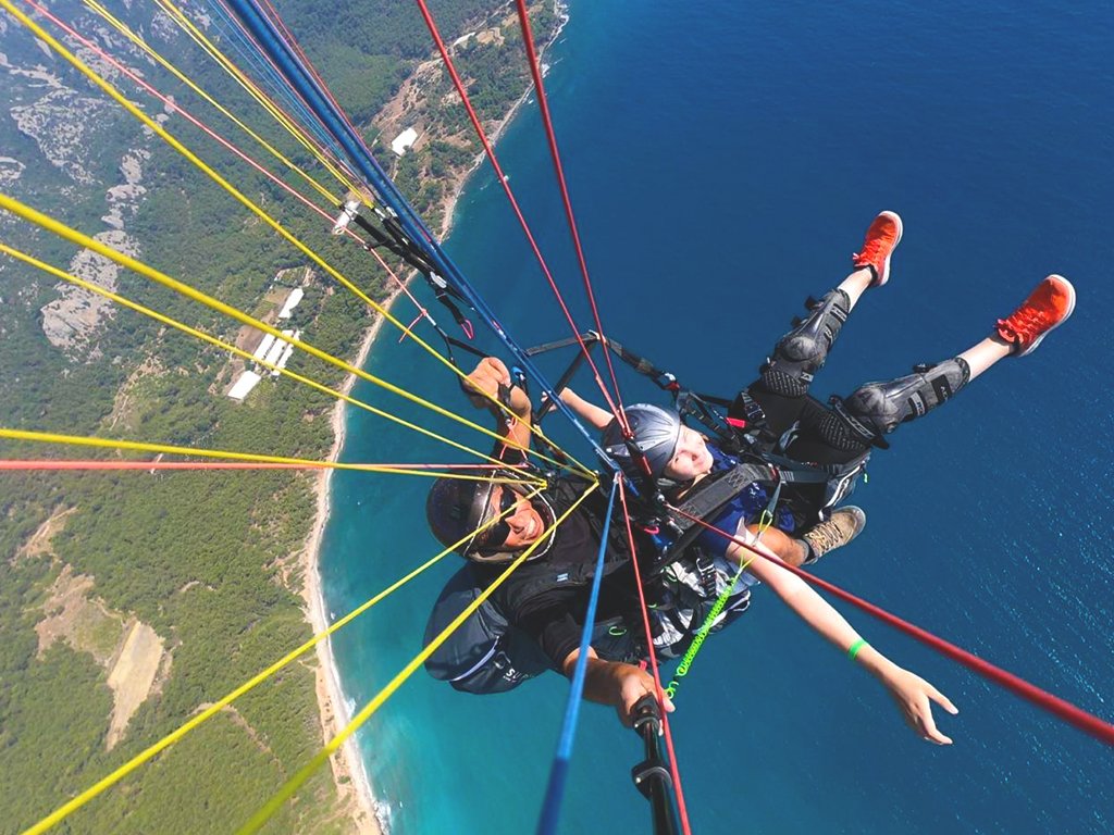Kemer Yamaç Paraşütü