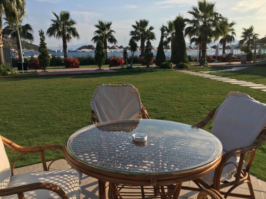 HOTEL AMBROSIA