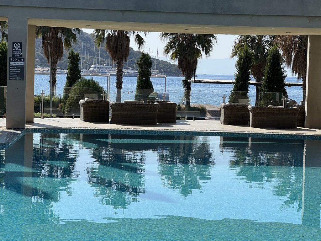 HOTEL AMBROSIA