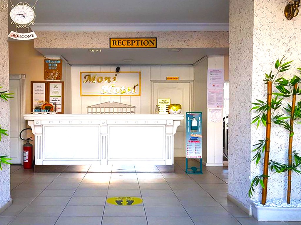 Moni Otel
