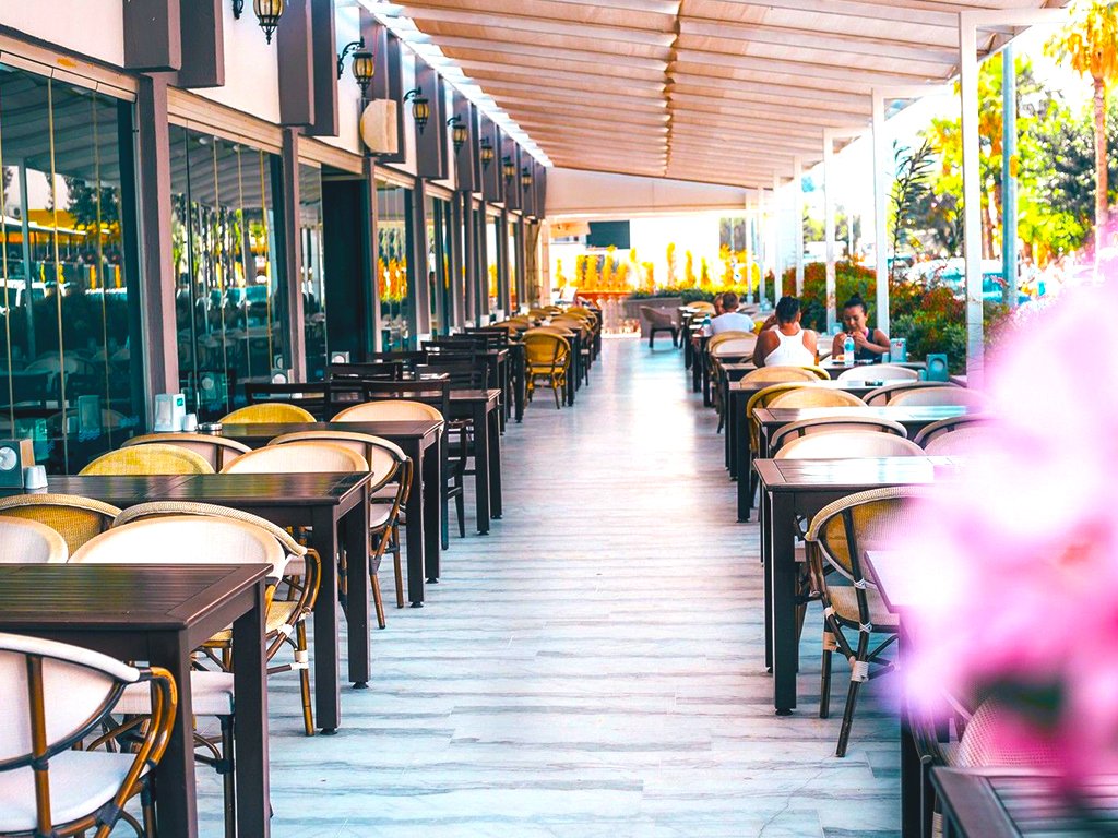 Mert SeaSide Otel (Herşey Dahil)