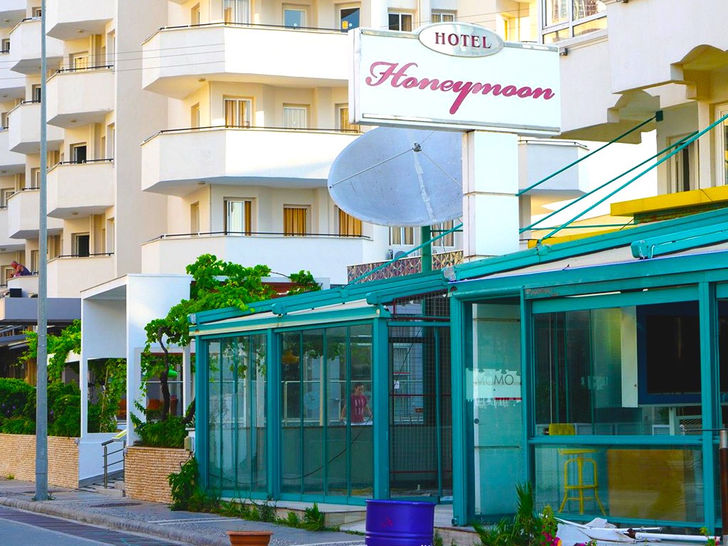 Honeymoon Beach Otel (Oda & Kahvaltı)